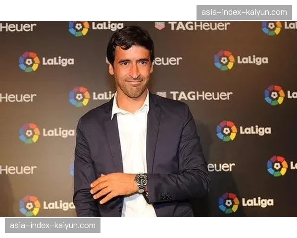 西甲传奇球星劳尔的自传电影《指环王》宣布开机。